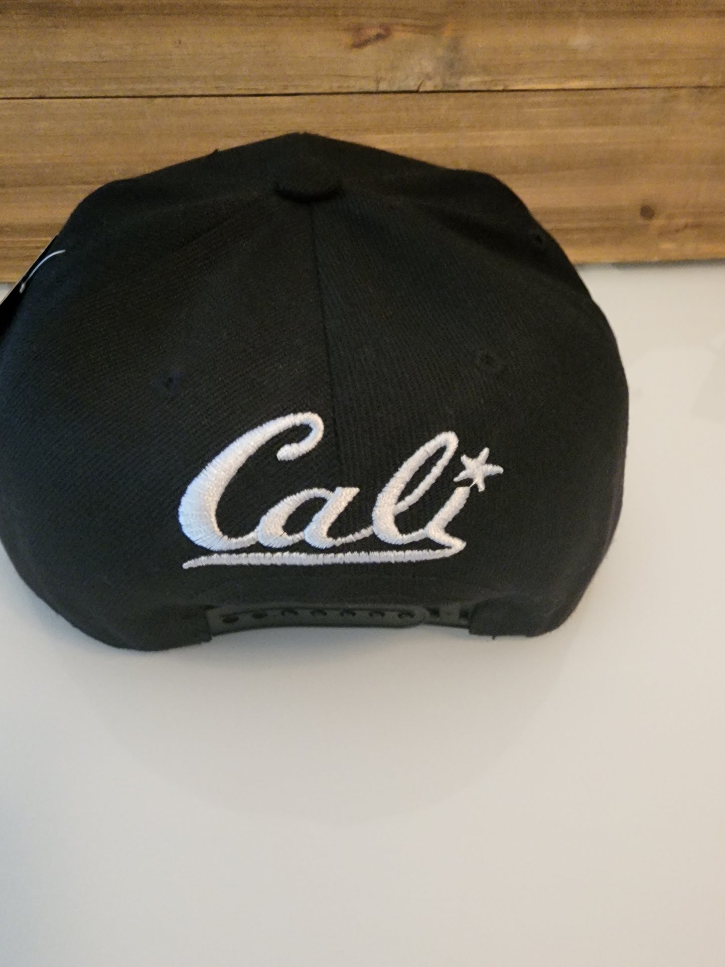 Flat Bill Trucker Hat "CALI"